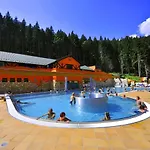 Apartmánový Dom So Záhradou Riviéra Liptov * Bešeňová