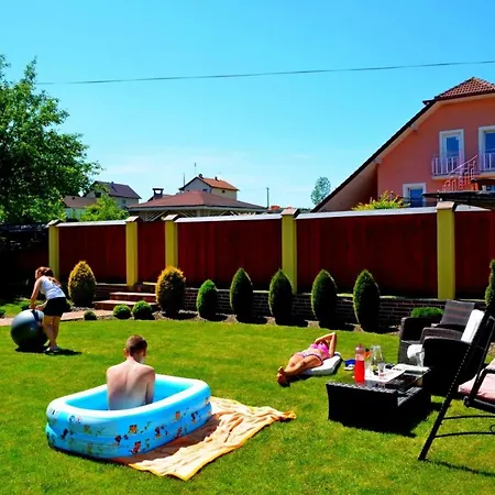 Apartmanovy Dom So Zahradou Riviera Liptov Besenova * Бешенёва