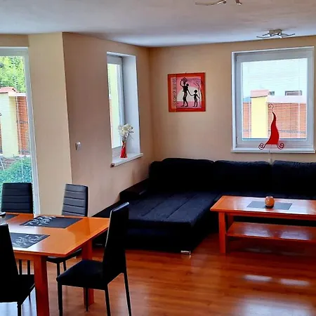 Apartmanovy Dom So Zahradou Riviera Liptov Besenova *