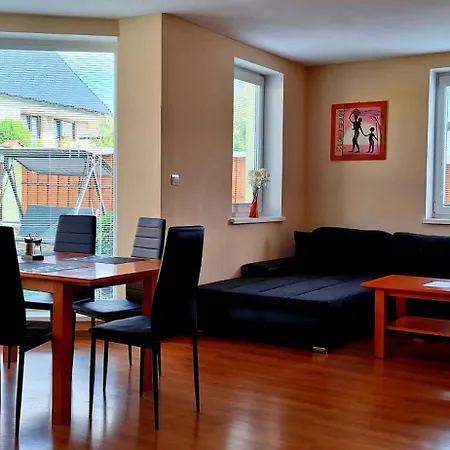 Apartmanovy Dom So Zahradou Riviera Liptov Besenova