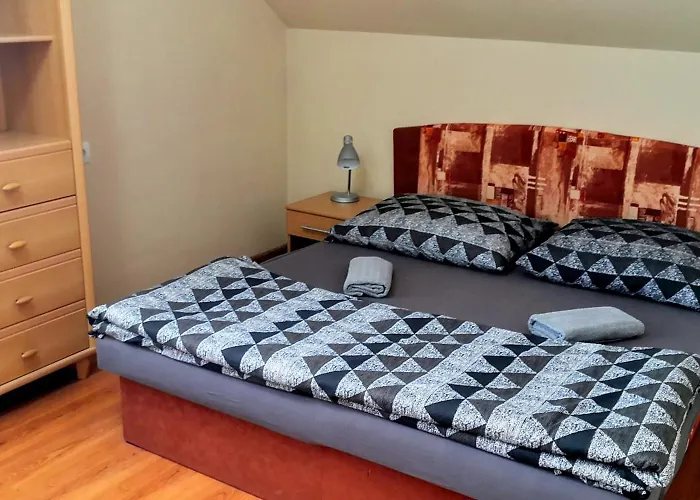 Samostatny Dom So Zahradou Riviera Liptov Apartman Bešeňová